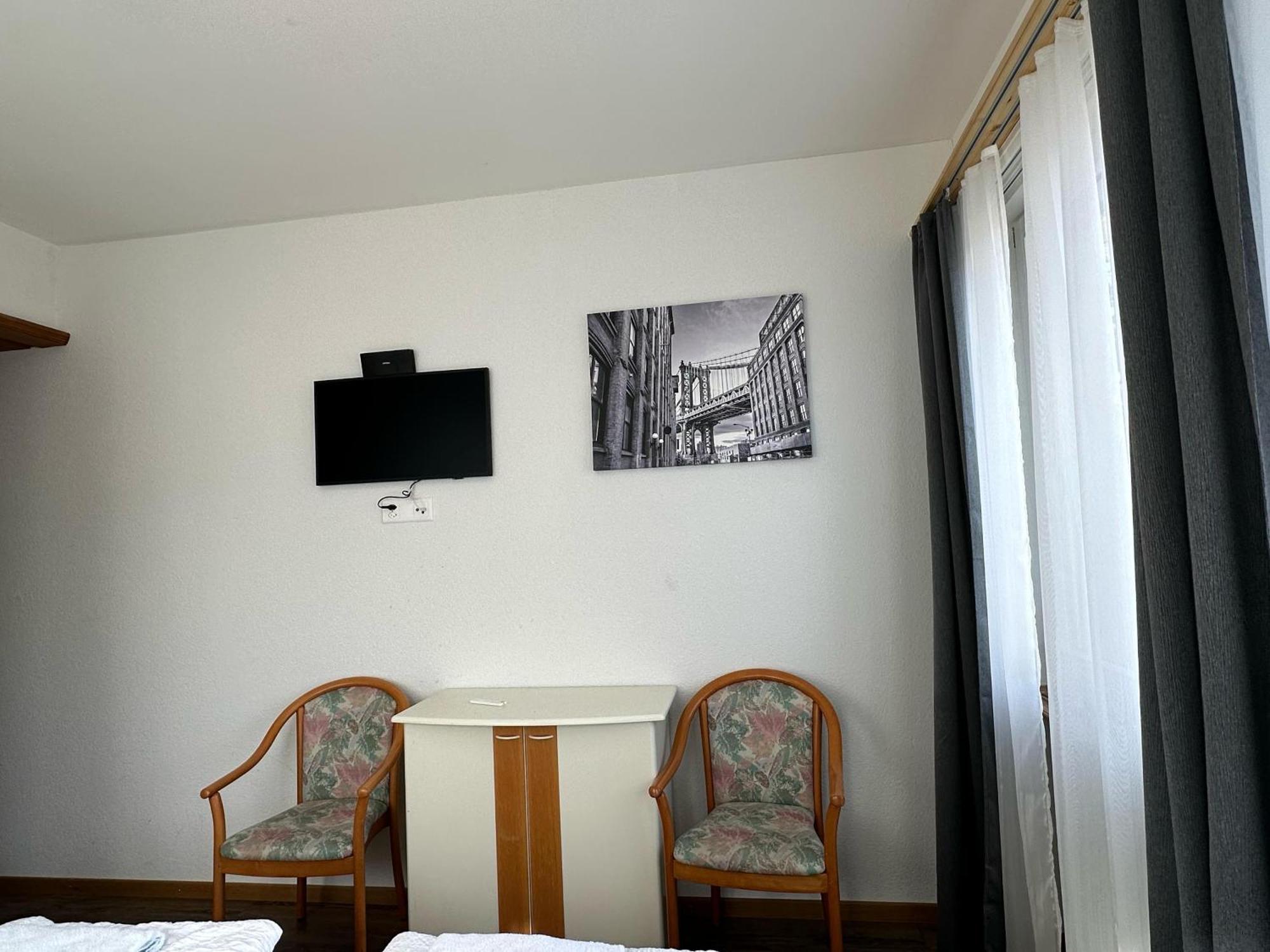 Hotel Christina Wilderswil Esterno foto